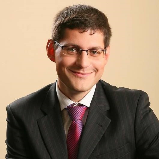 Jak informować ludzi, że odpadli z rekrutacji? Czy podawać pensję w ogłoszeniu? – mówi ekspert, Piotr Machowski